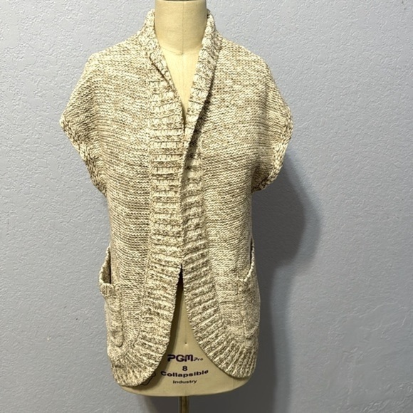 Alice + Olivia Knit Sleeveless Cocoon Oatmeal Cardigan Sweater Vest - Picture 1 of 6